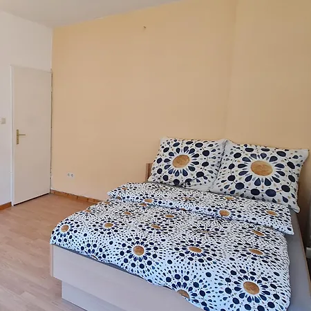 Appartamento 2 Zimmer Mit Kueche Und Bad *