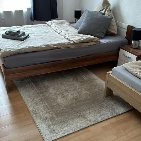 Apartment 2 Zimmer Mit Kueche Und Bad *