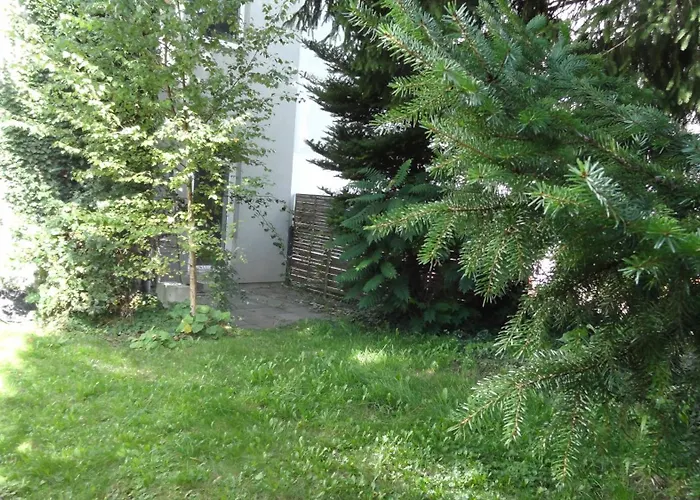 Lägenhet 2 Zimmer Mit Kueche Und Bad *